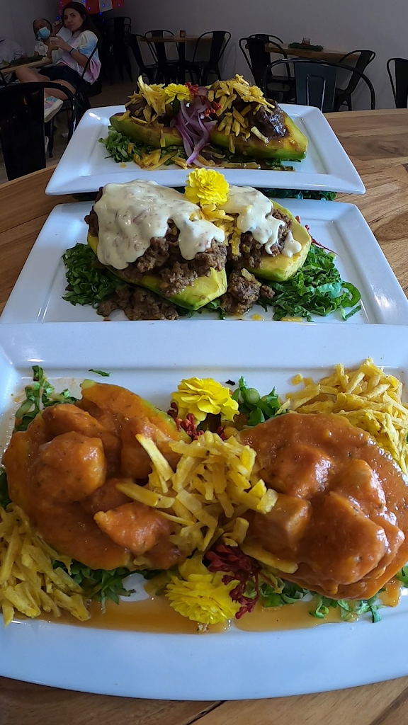 Campozón - Aguacates Rellenos